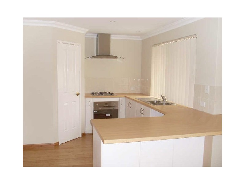 1/18 Evelyn Street, Gosnells WA 6110