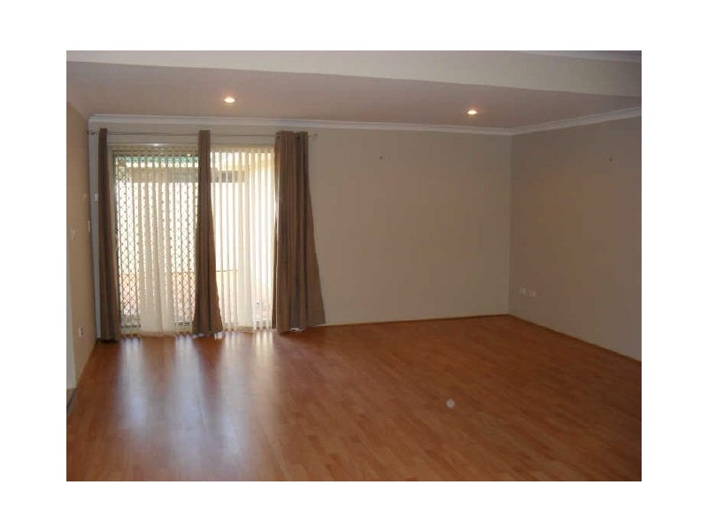 1/8 Muriel Street, Gosnells WA 6110