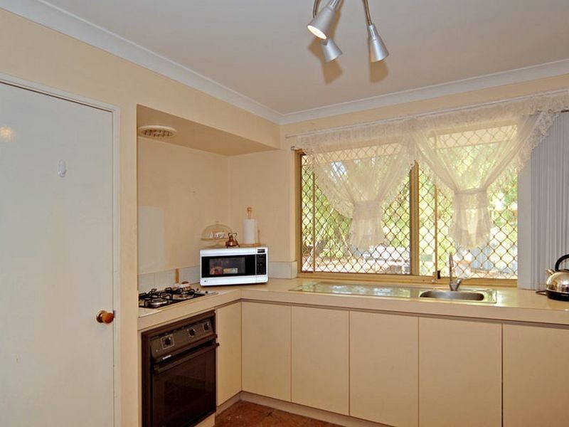 9 Torwood Close, Maddington WA 6109