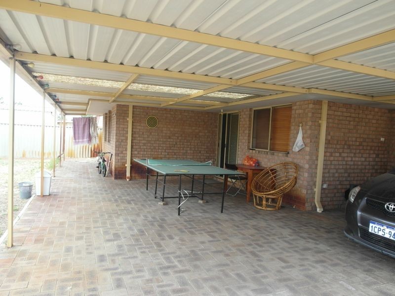 61 Swingler Way, Gosnells WA 6110