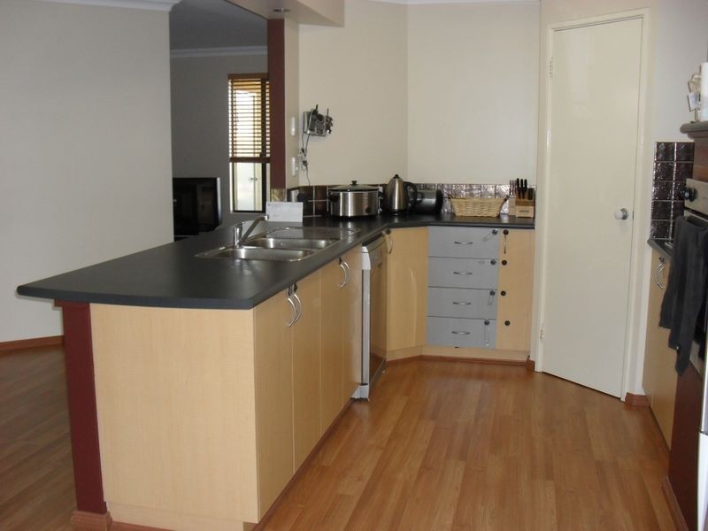 9 Eradu Court, Southern River WA 6110