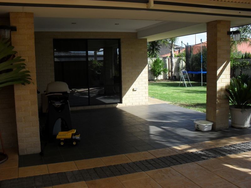 9 Eradu Court, Southern River WA 6110