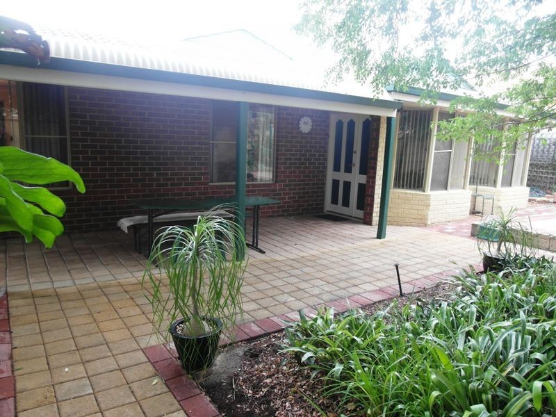 10 Sovereign Drive, Thornlie WA 6108