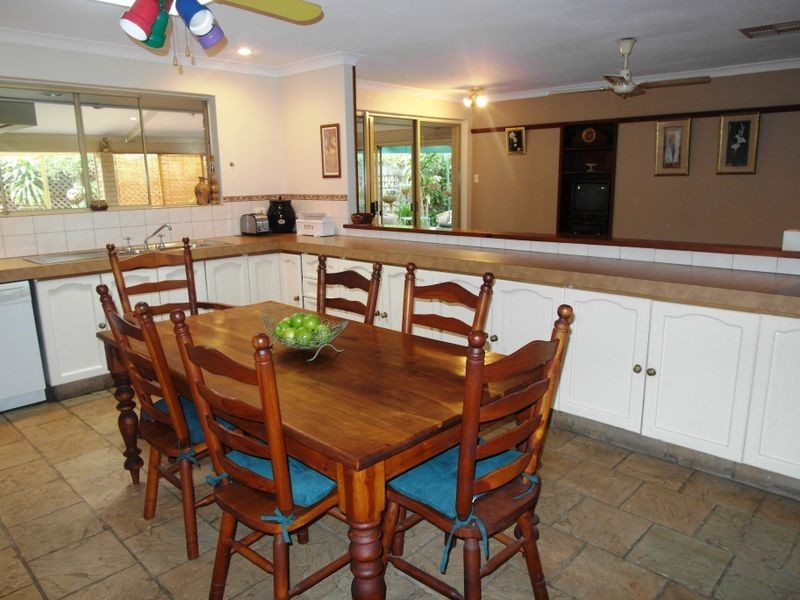 10 Sovereign Drive, Thornlie WA 6108