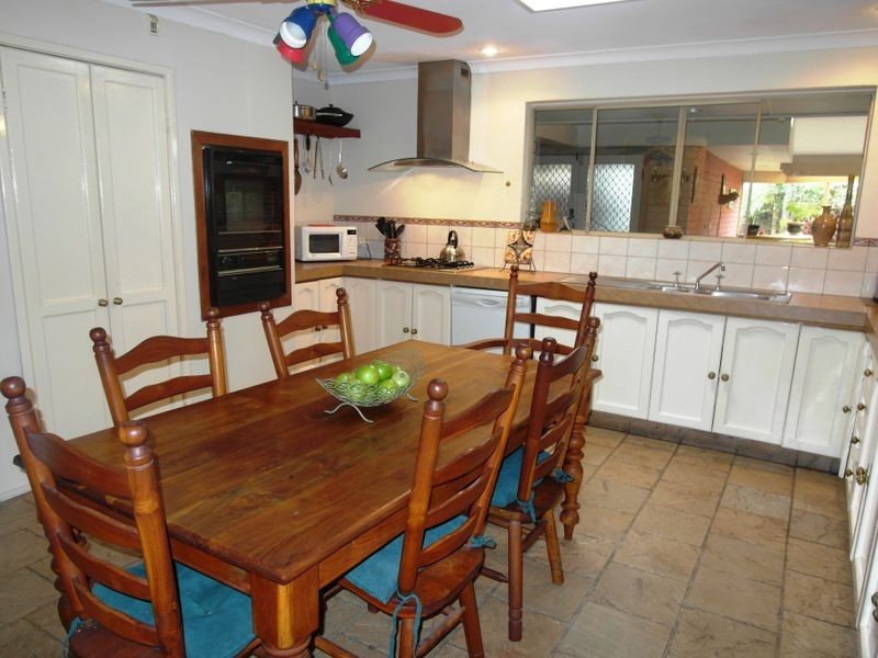 10 Sovereign Drive, Thornlie WA 6108