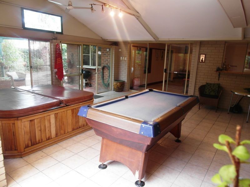 10 Sovereign Drive, Thornlie WA 6108