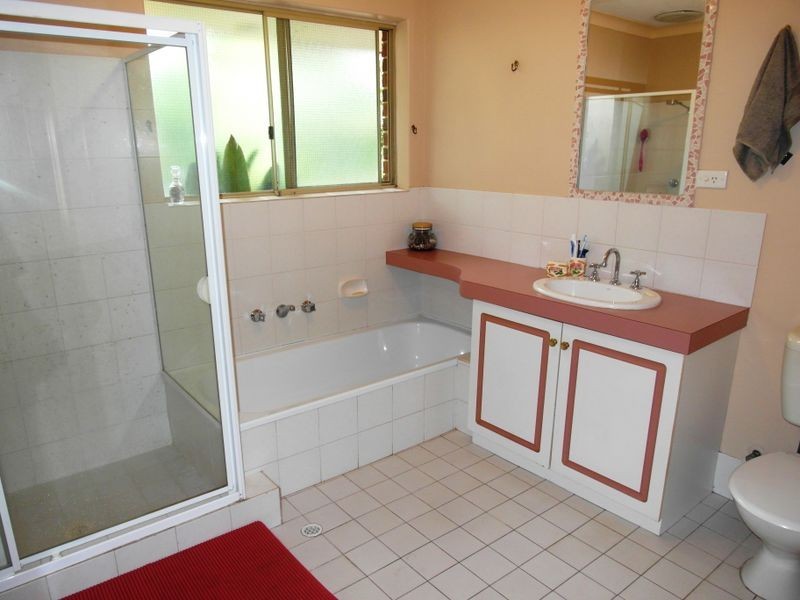 10 Sovereign Drive, Thornlie WA 6108