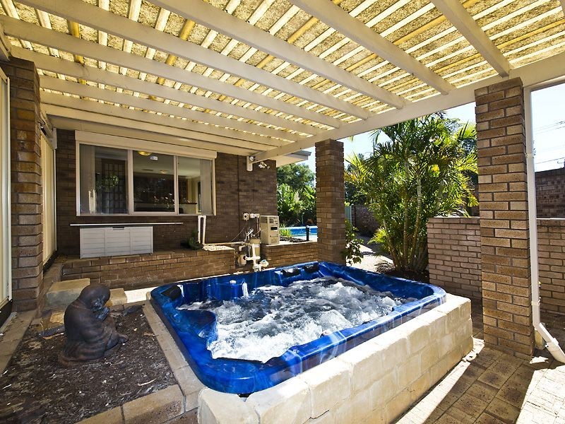 2 Jenkinson Street, Gosnells WA 6110