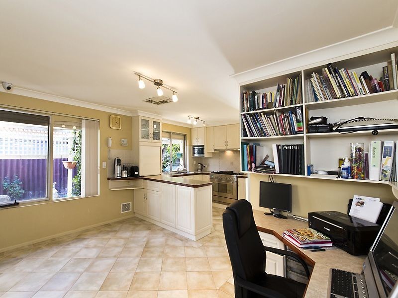 2 Jenkinson Street, Gosnells WA 6110