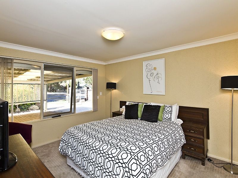 2 Jenkinson Street, Gosnells WA 6110