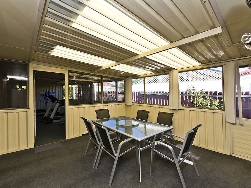 2 Jenkinson Street, Gosnells WA 6110