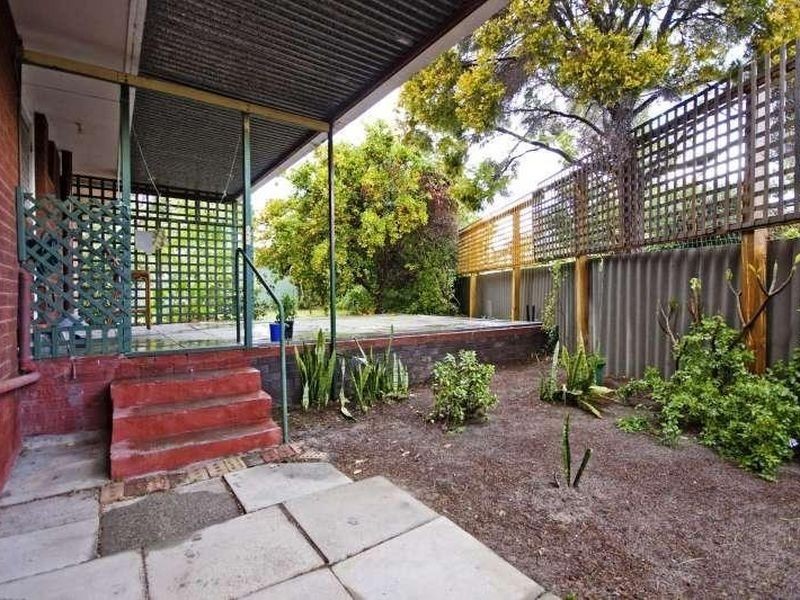 1 Eudoria Street, Gosnells WA 6110