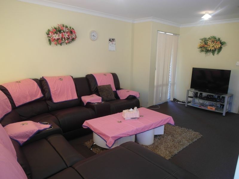 1/25 Quarram Way, Gosnells WA 6110