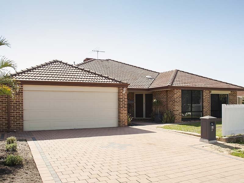 11 Prince Regent Blvd, Gosnells WA 6110