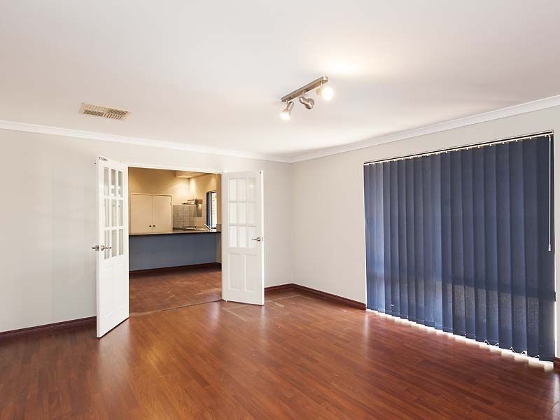 11 Prince Regent Blvd, Gosnells WA 6110