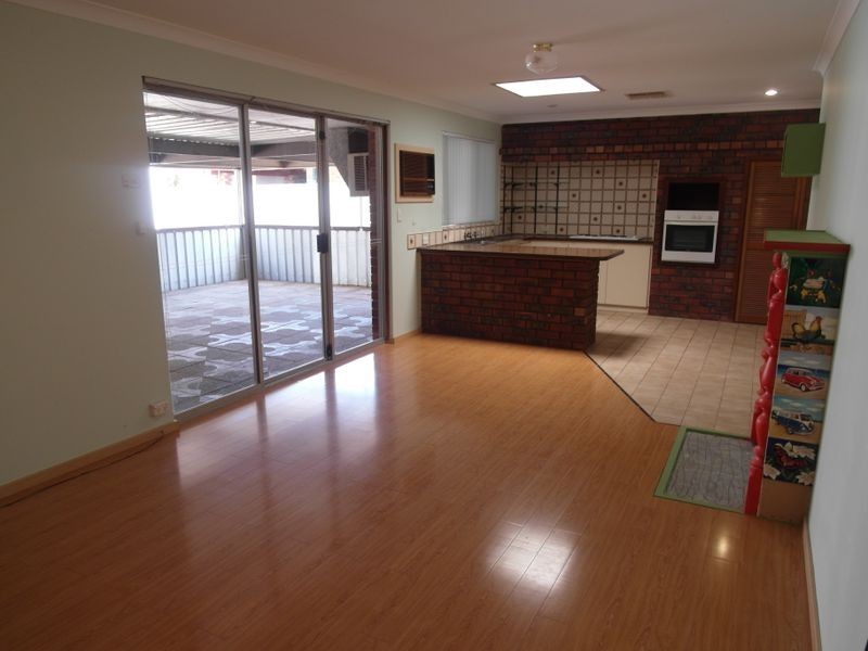 117 Corfield Street, Gosnells WA 6110