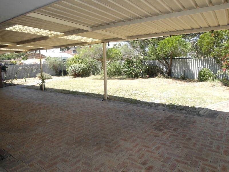 11 Miranda Way, Gosnells WA 6110
