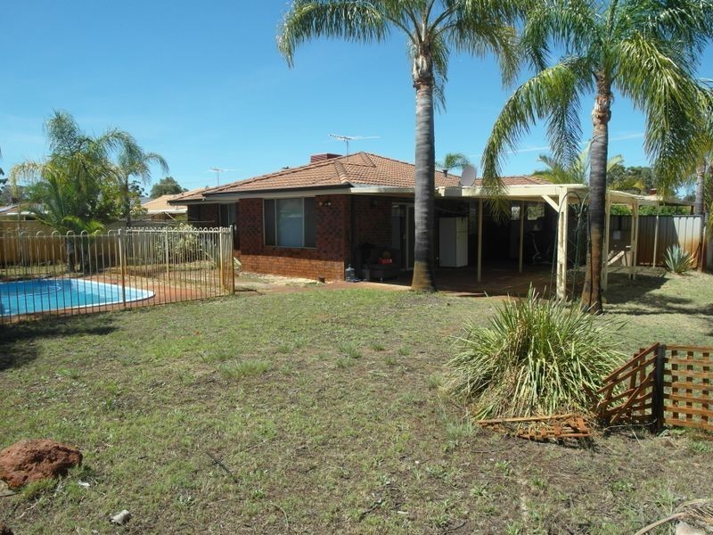 32 Wilkinson Street, Gosnells WA 6110