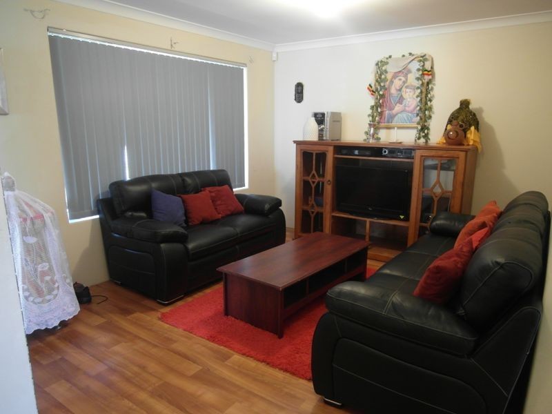 32 Wilkinson Street, Gosnells WA 6110