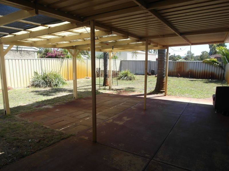 32 Wilkinson Street, Gosnells WA 6110