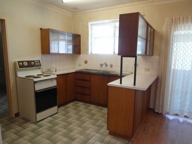 81 Carisbrooke Street, Maddington WA 6109