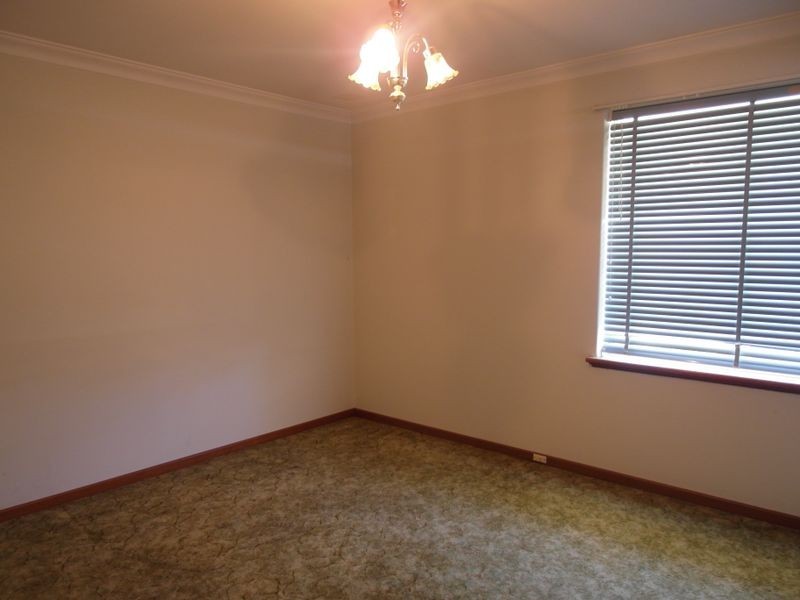 81 Carisbrooke Street, Maddington WA 6109