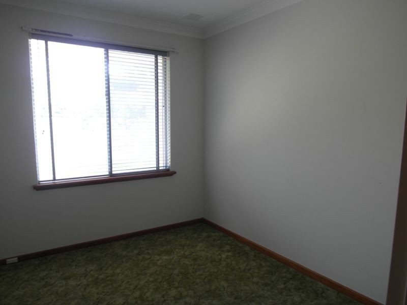 81 Carisbrooke Street, Maddington WA 6109