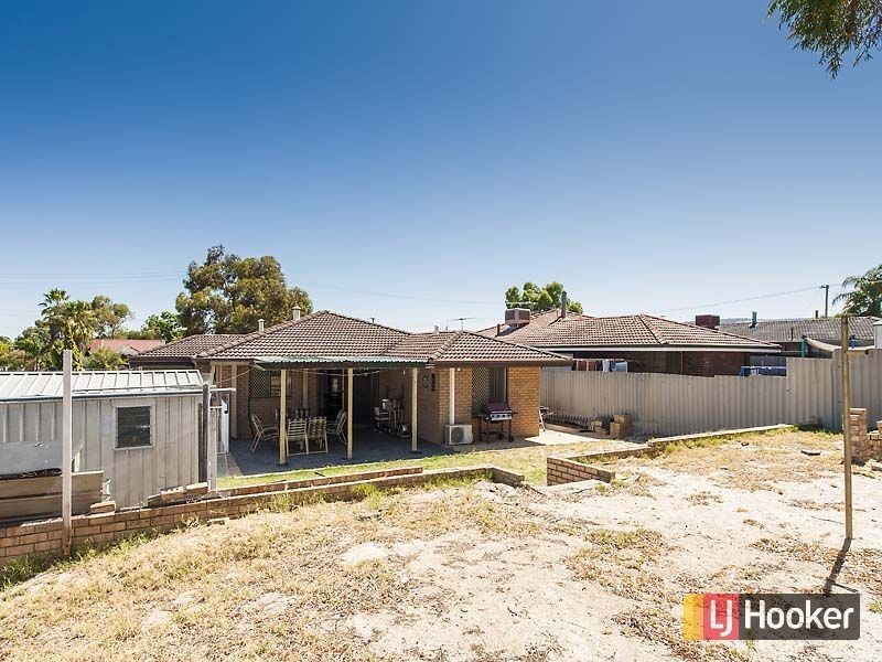 11 Kellerman Way, Gosnells WA 6110