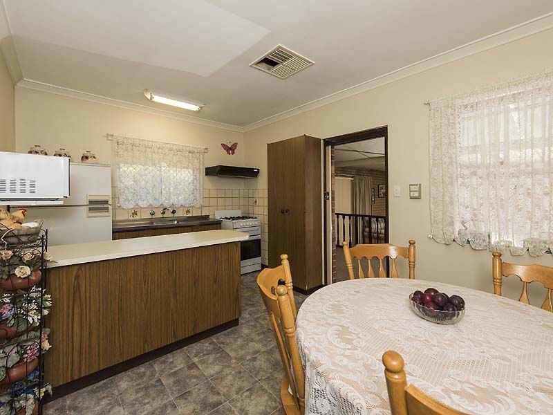 9 Croft Street, Gosnells WA 6110