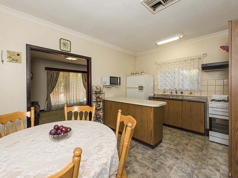 9 Croft Street, Gosnells WA 6110