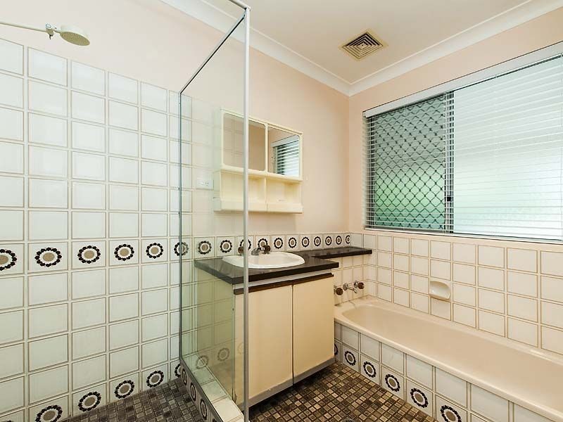 4 Valkyrie Place, Gosnells WA 6110