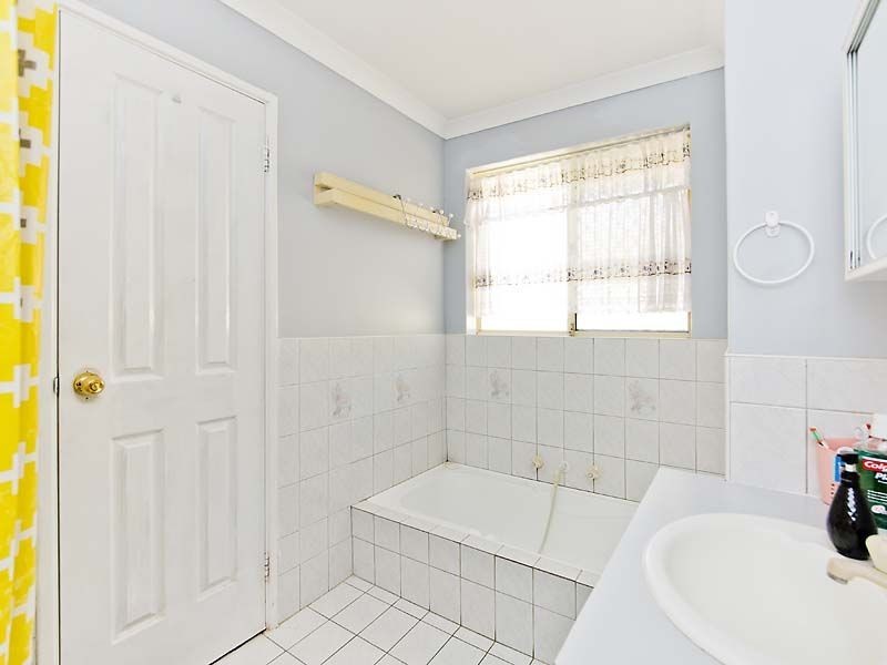 9 Winterbourne Glade, Maddington WA 6109