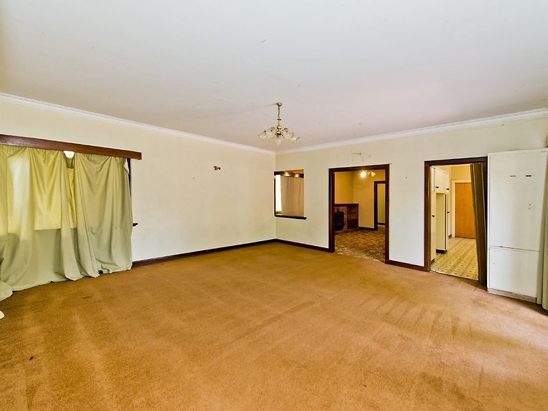 35 Astley Street, Gosnells WA 6110