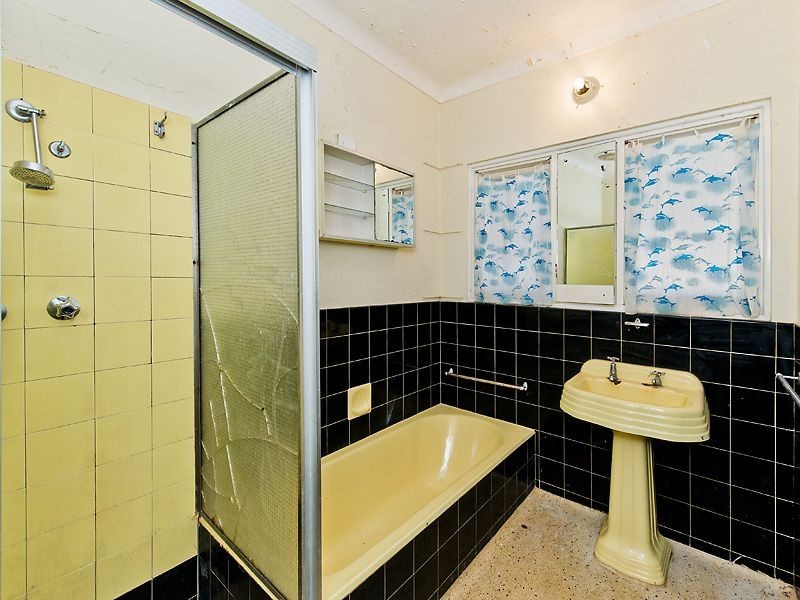 35 Astley Street, Gosnells WA 6110