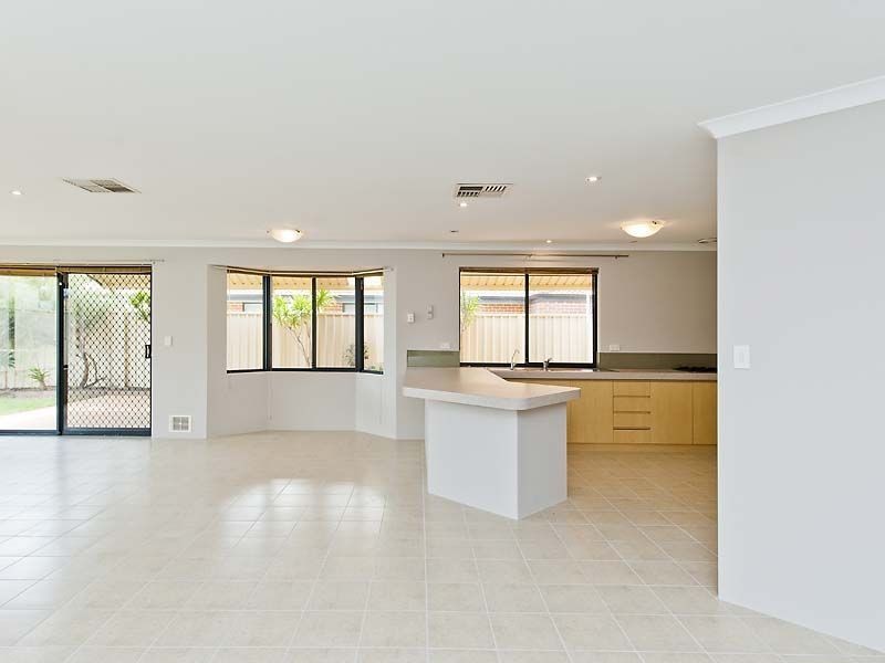 74 Shannon Ramble, Gosnells WA 6110