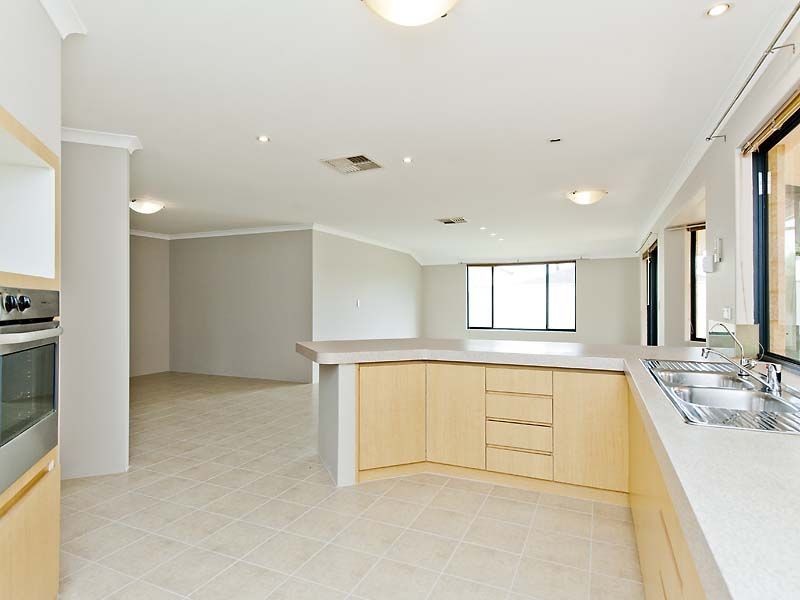 74 Shannon Ramble, Gosnells WA 6110