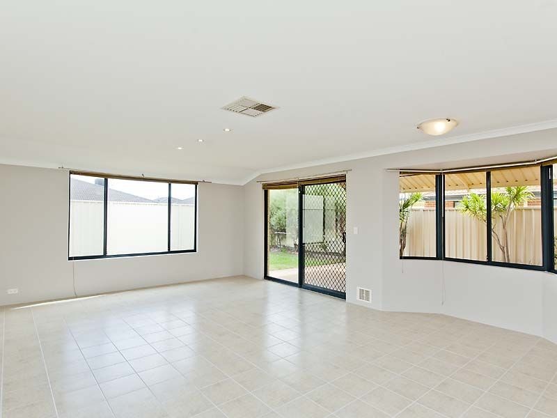 74 Shannon Ramble, Gosnells WA 6110