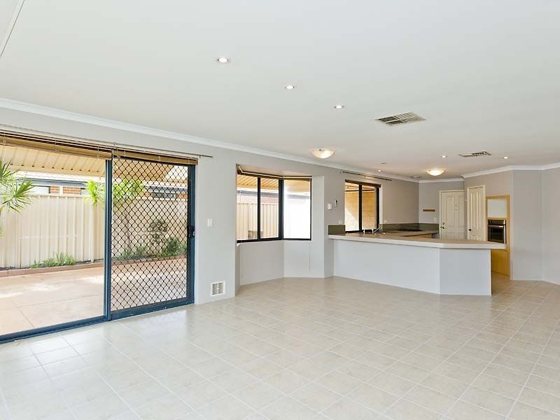 74 Shannon Ramble, Gosnells WA 6110