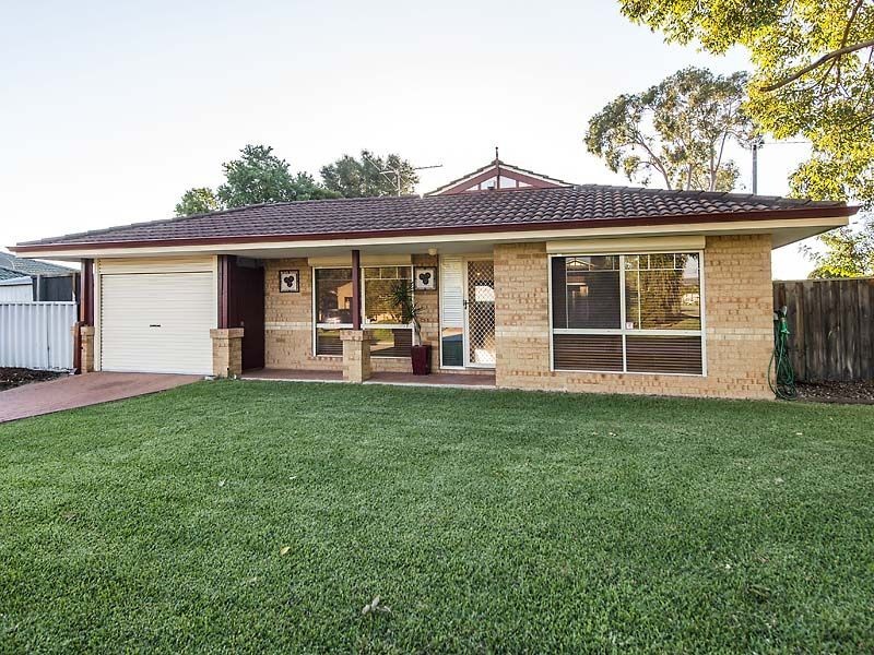 19 Mackay Crescent, Gosnells WA 6110