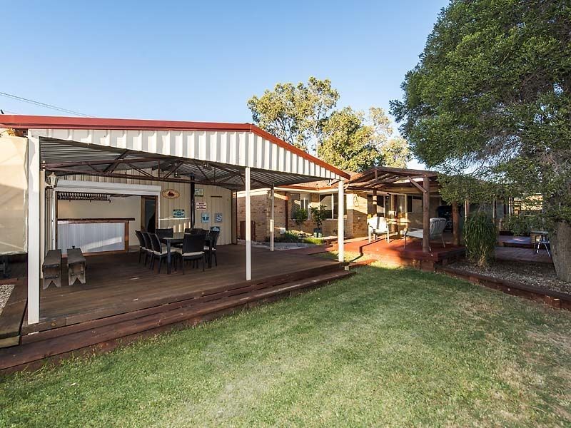 19 Mackay Crescent, Gosnells WA 6110