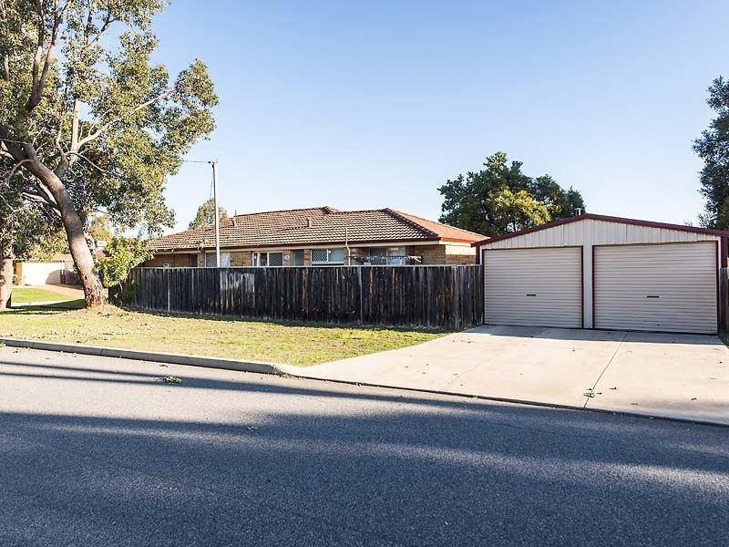 19 Mackay Crescent, Gosnells WA 6110