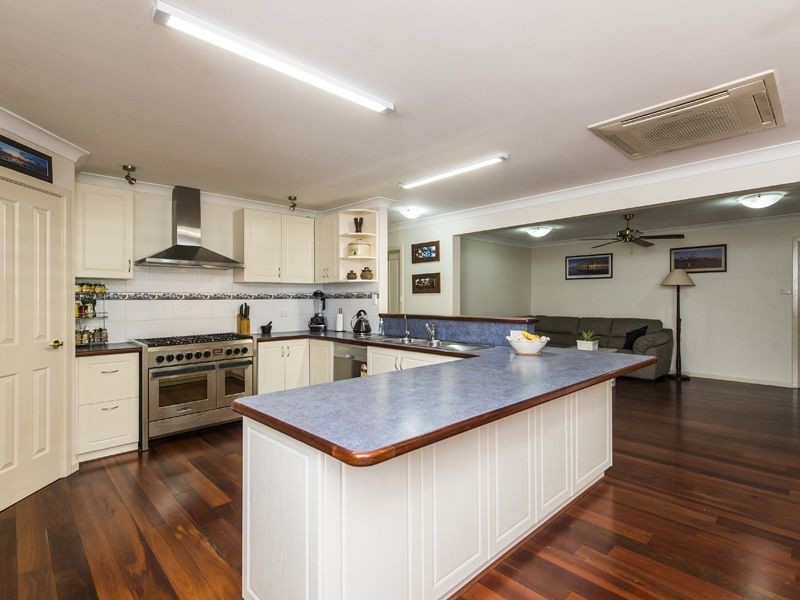 22 Gascoyne Drive, Gosnells WA 6110