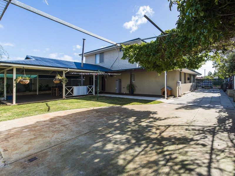 22 Gascoyne Drive, Gosnells WA 6110