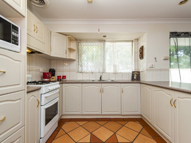 10 Valkyrie Place, Gosnells WA 6110