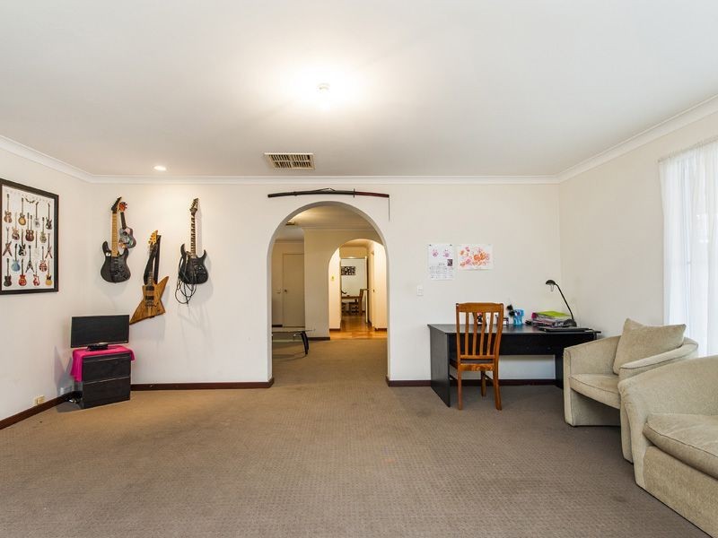 10 Valkyrie Place, Gosnells WA 6110