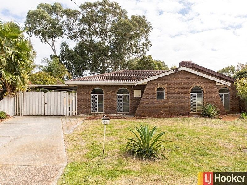 46 Greenway Ave, Thornlie WA 6108