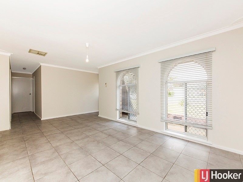 46 Greenway Ave, Thornlie WA 6108