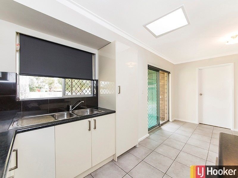 46 Greenway Ave, Thornlie WA 6108