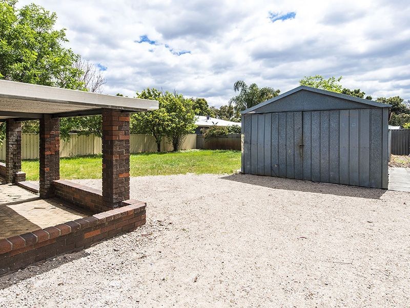 5 Wyton Place, Gosnells WA 6110