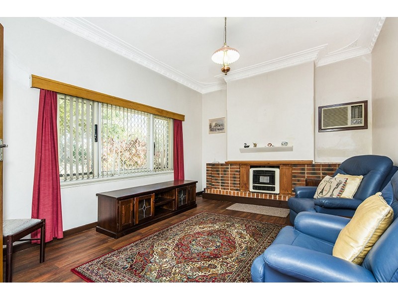 53 May Street, Gosnells WA 6110